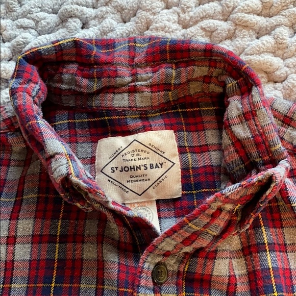 St. John’s Bay Flannel - Picture 2 of 2